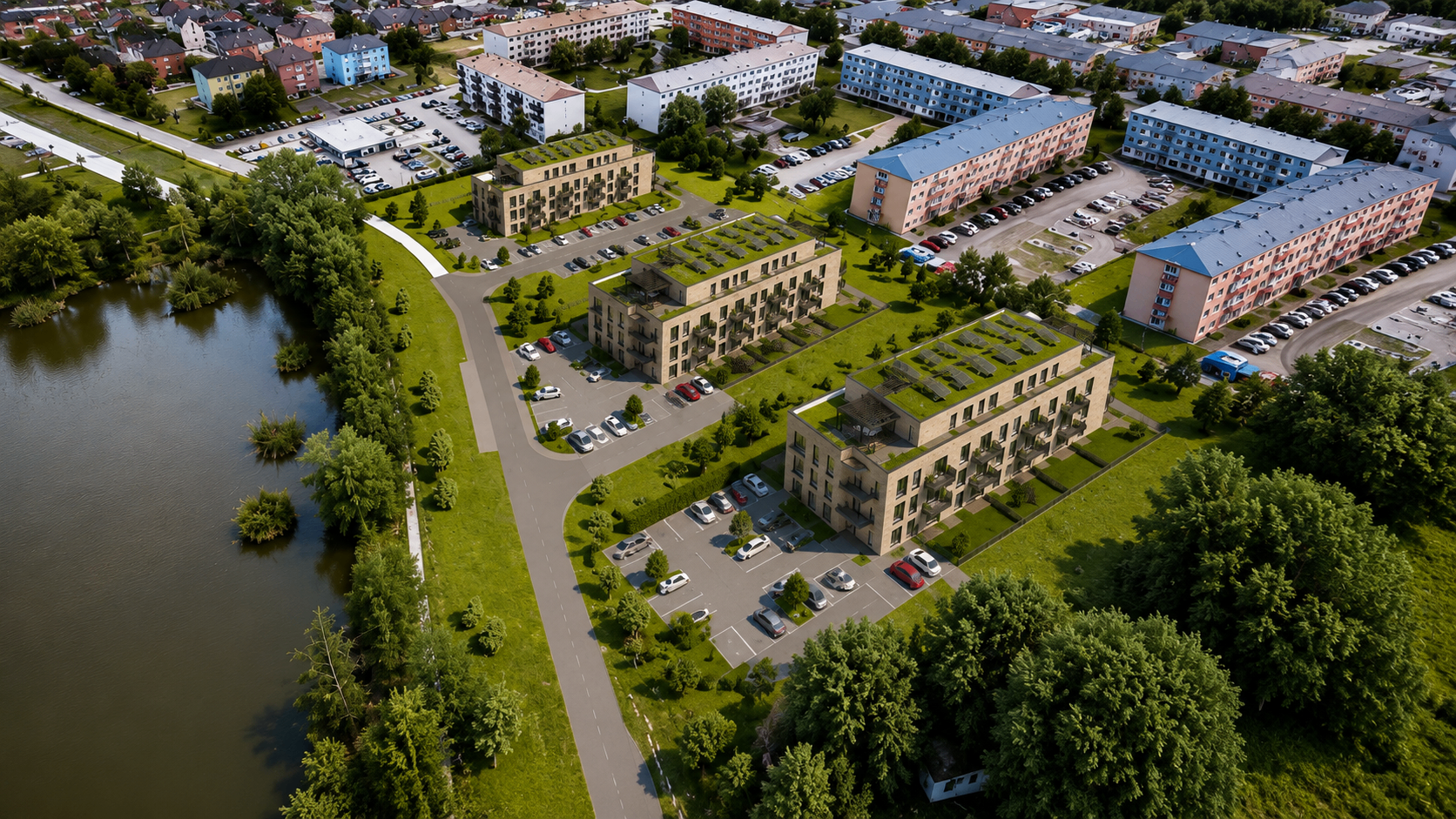 Architektúra Riverlake v zelenej lokalite s jazerom.